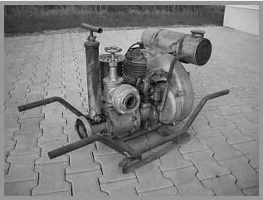 Tragkraftspritze_TS4_1948-1962.jpg